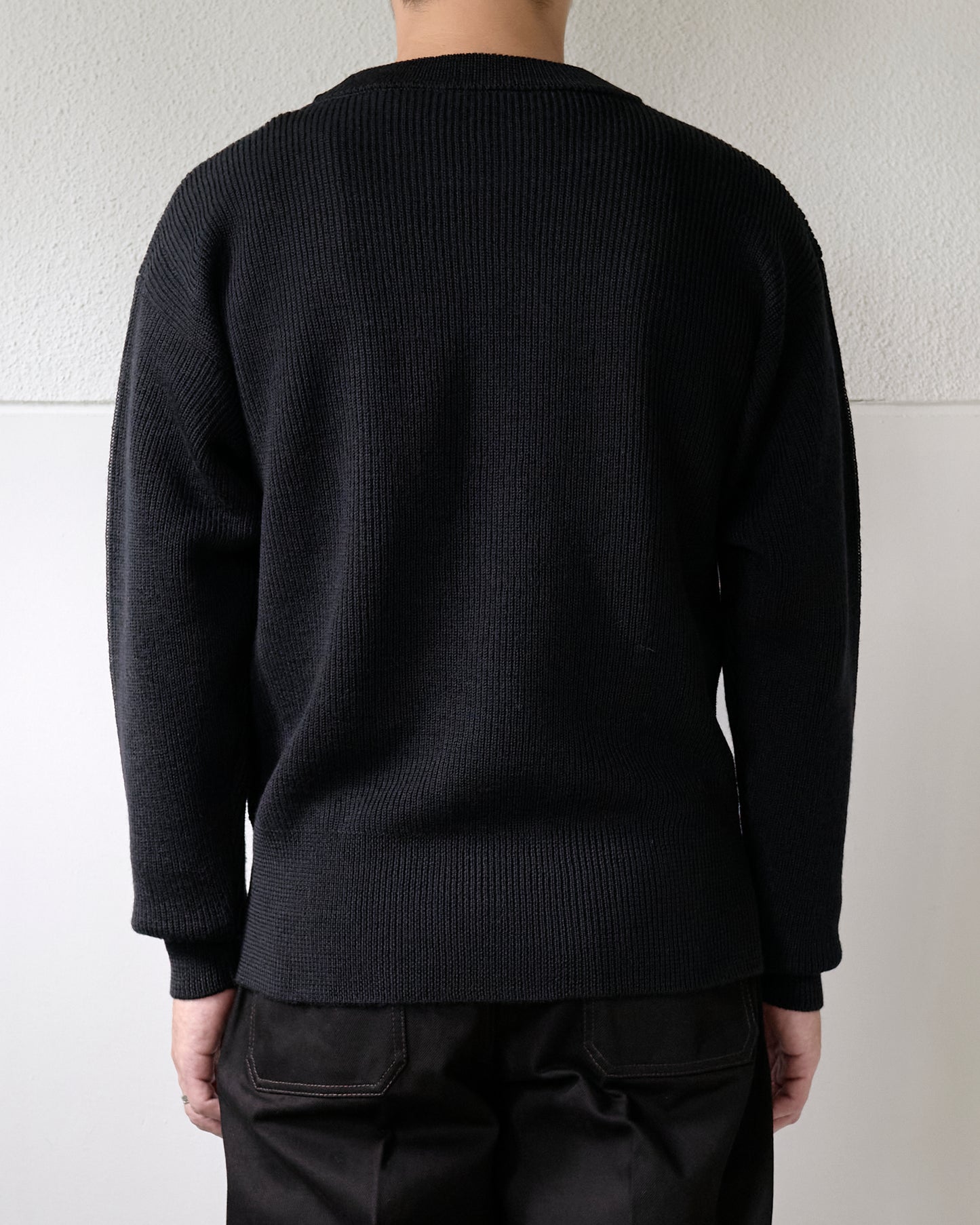 BOXY ROUND NECK SWEATER