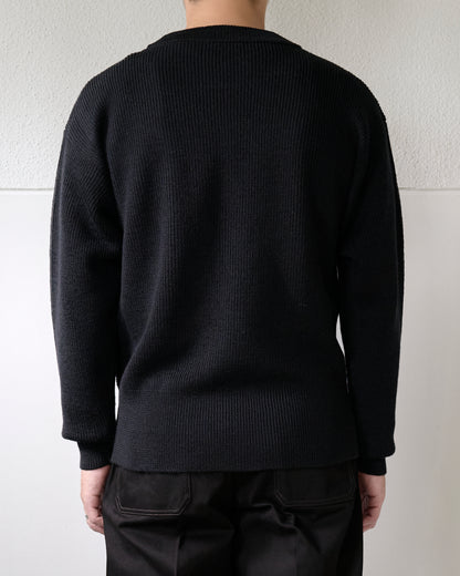 BOXY ROUND NECK SWEATER