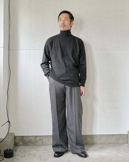 HIGH NECK SWEATER