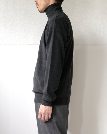 HIGH NECK SWEATER