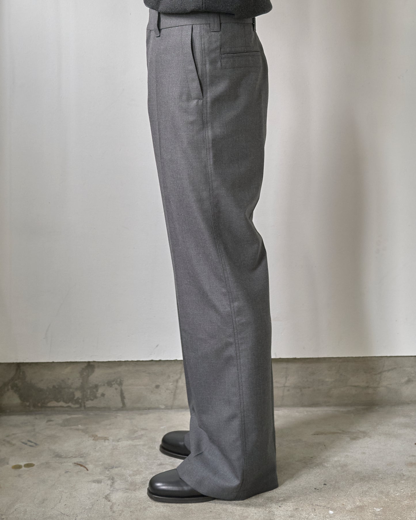 STRAIGHT TAILORED PANTS