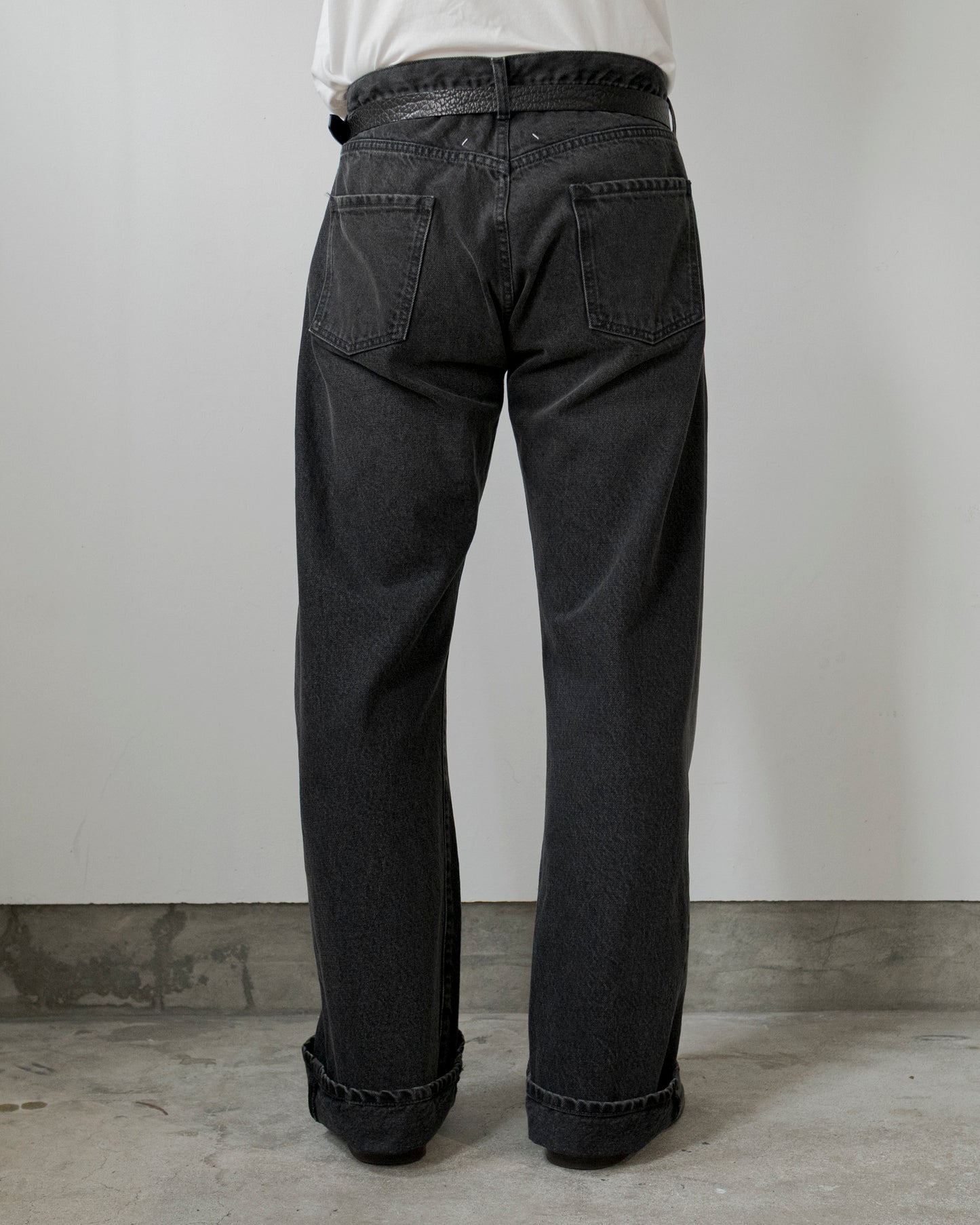 CONTRAST POCKETS STRAIGHT JEANS