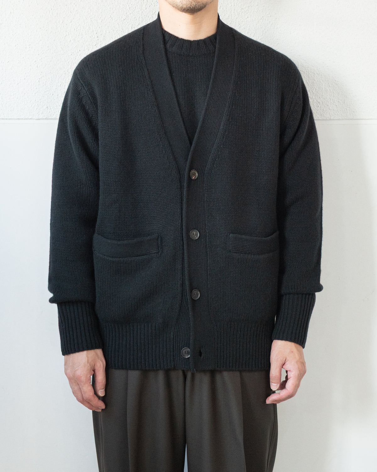 LOW GAUGE CARDIGAN IN BABY CASHMERE