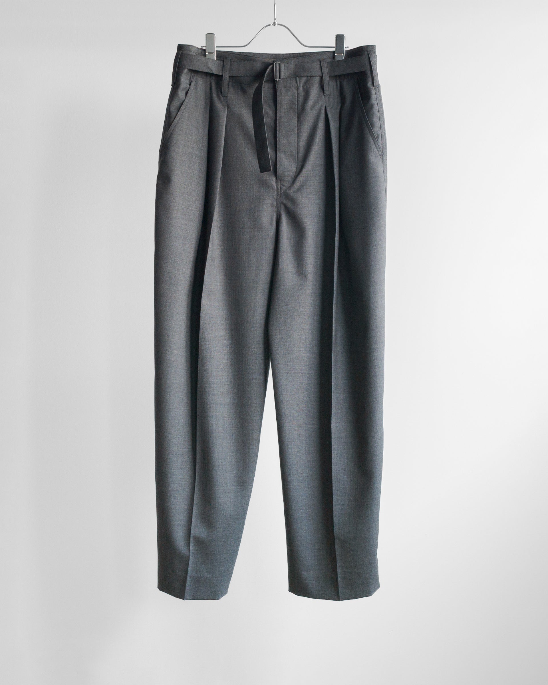 BELTED PLEATED PANTS – STORE N