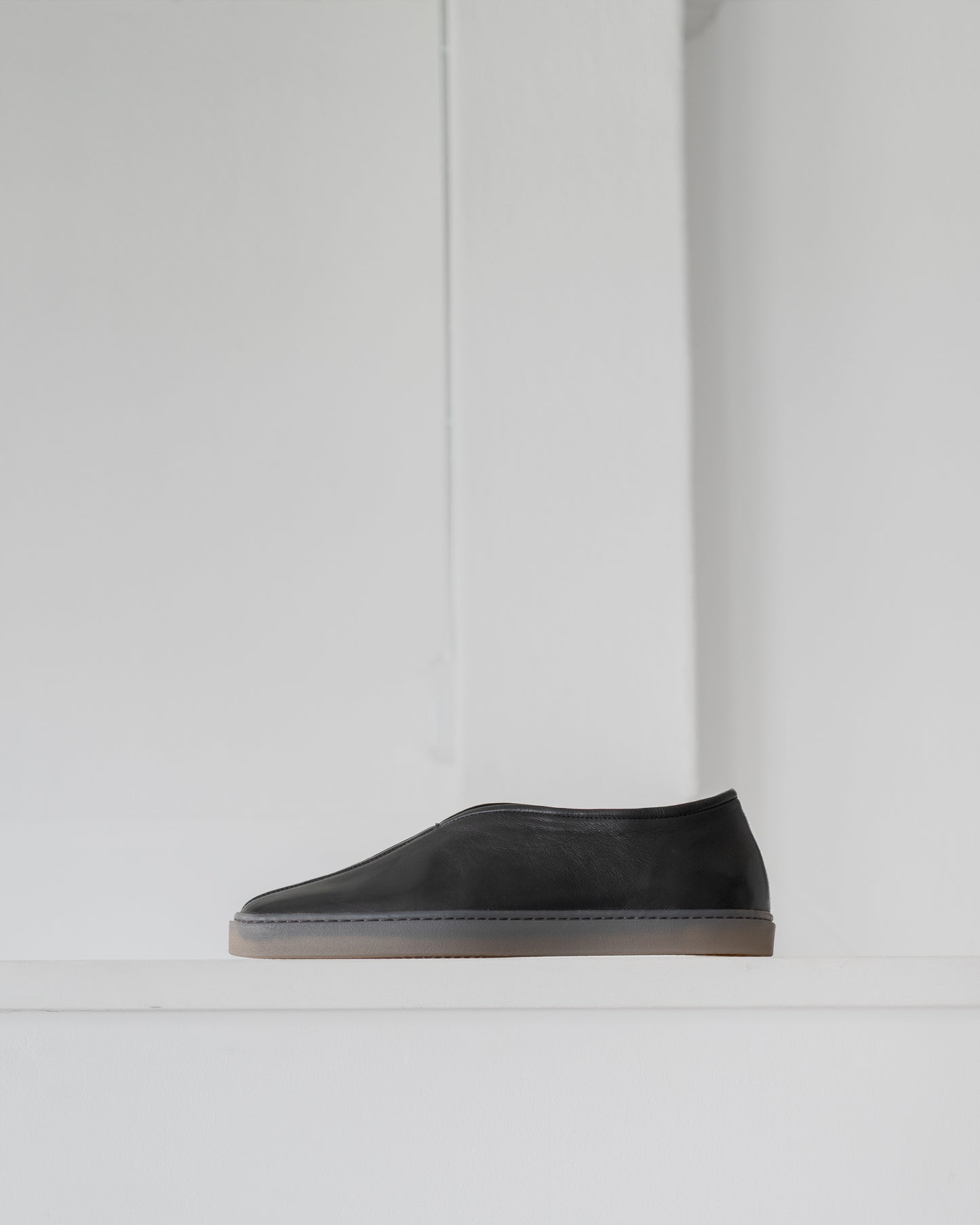 LINOLEUM PIPED SNEAKERS