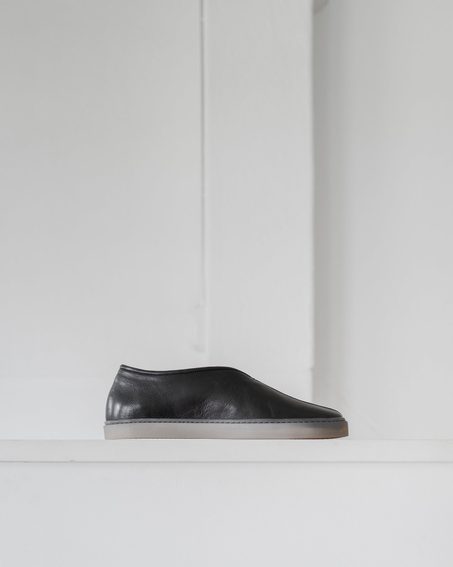 LINOLEUM PIPED SNEAKERS