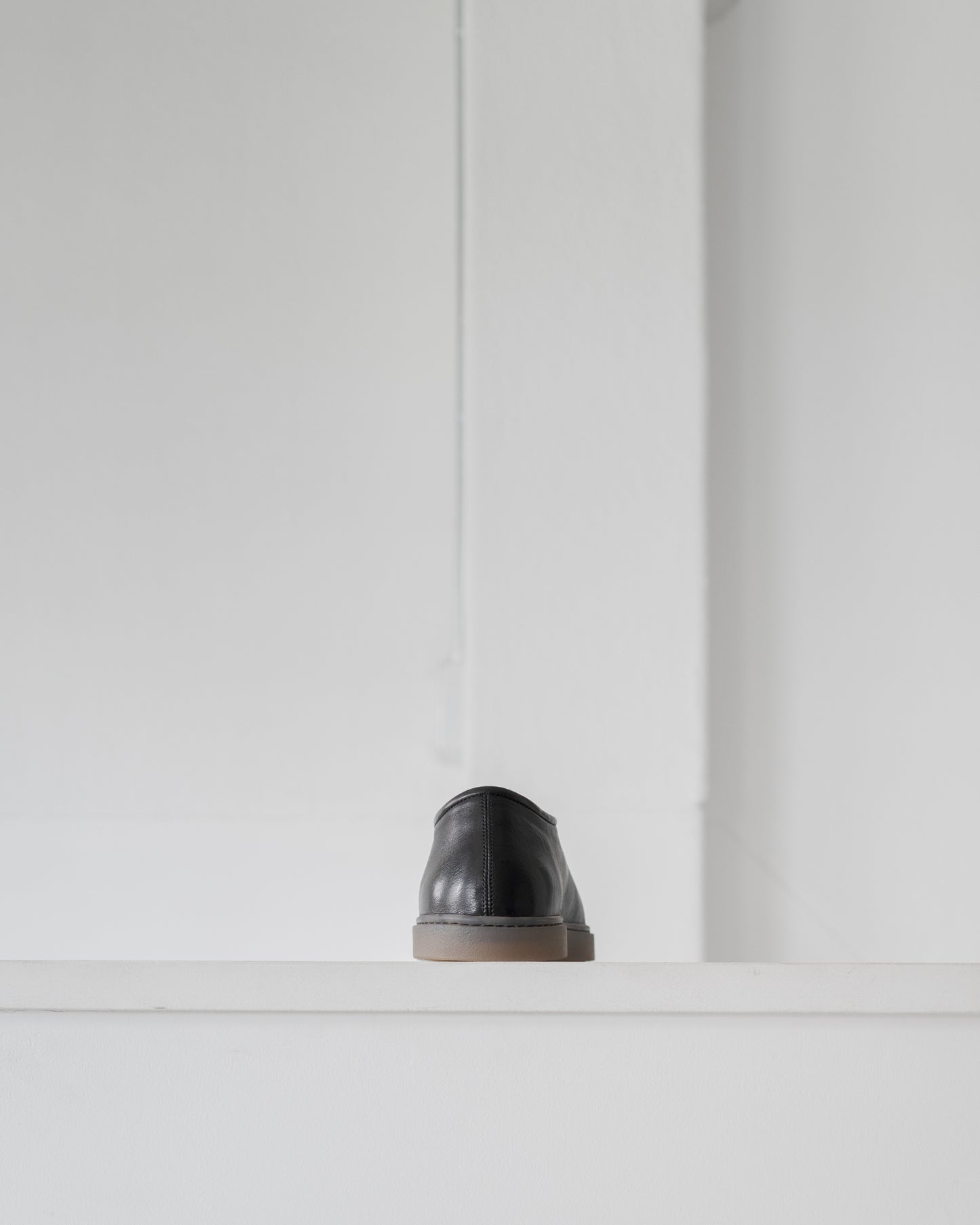 LINOLEUM PIPED SNEAKERS