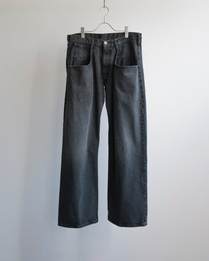 CONTRAST POCKETS STRAIGHT JEANS