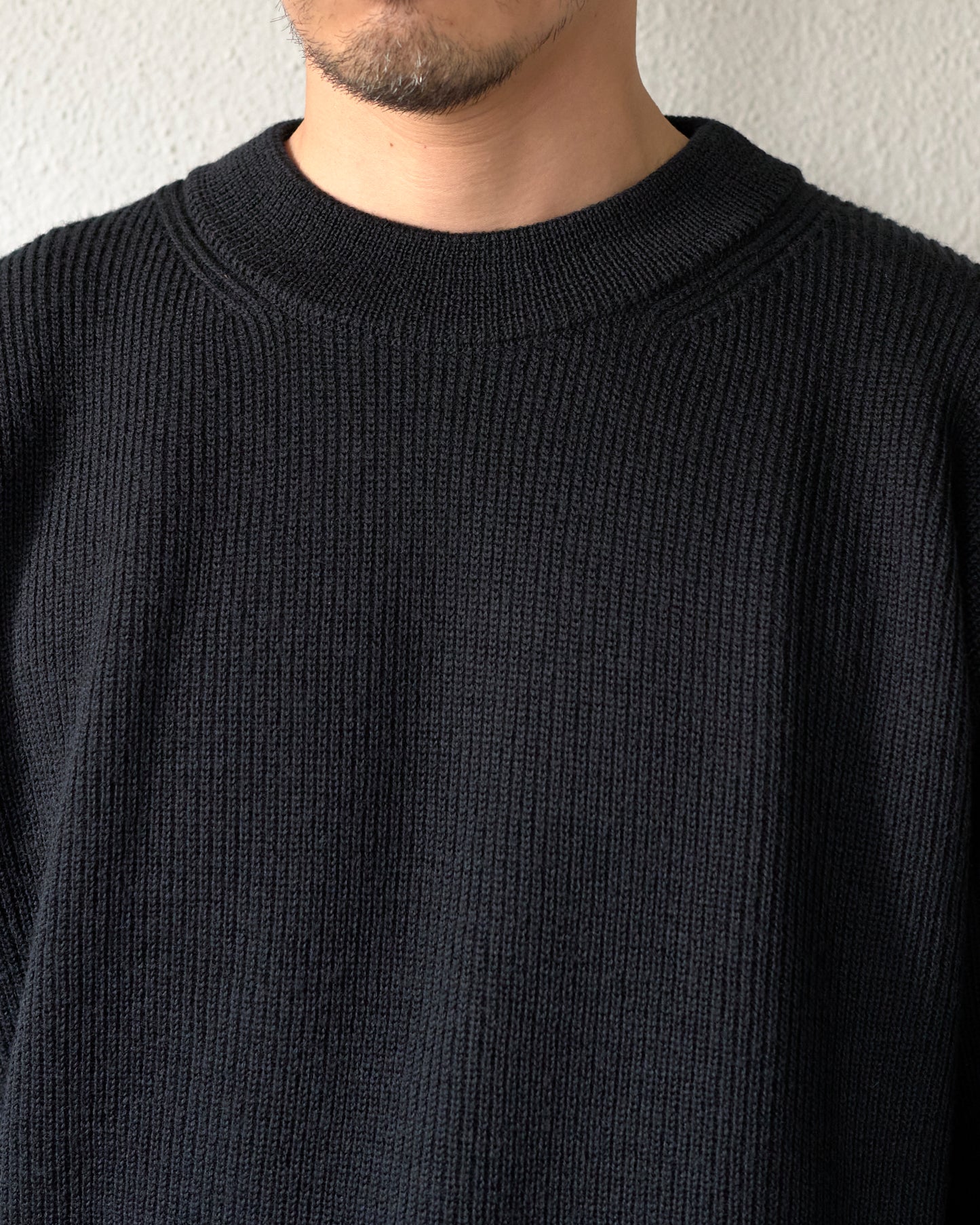 BOXY ROUND NECK SWEATER