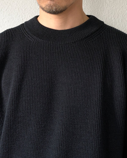 BOXY ROUND NECK SWEATER