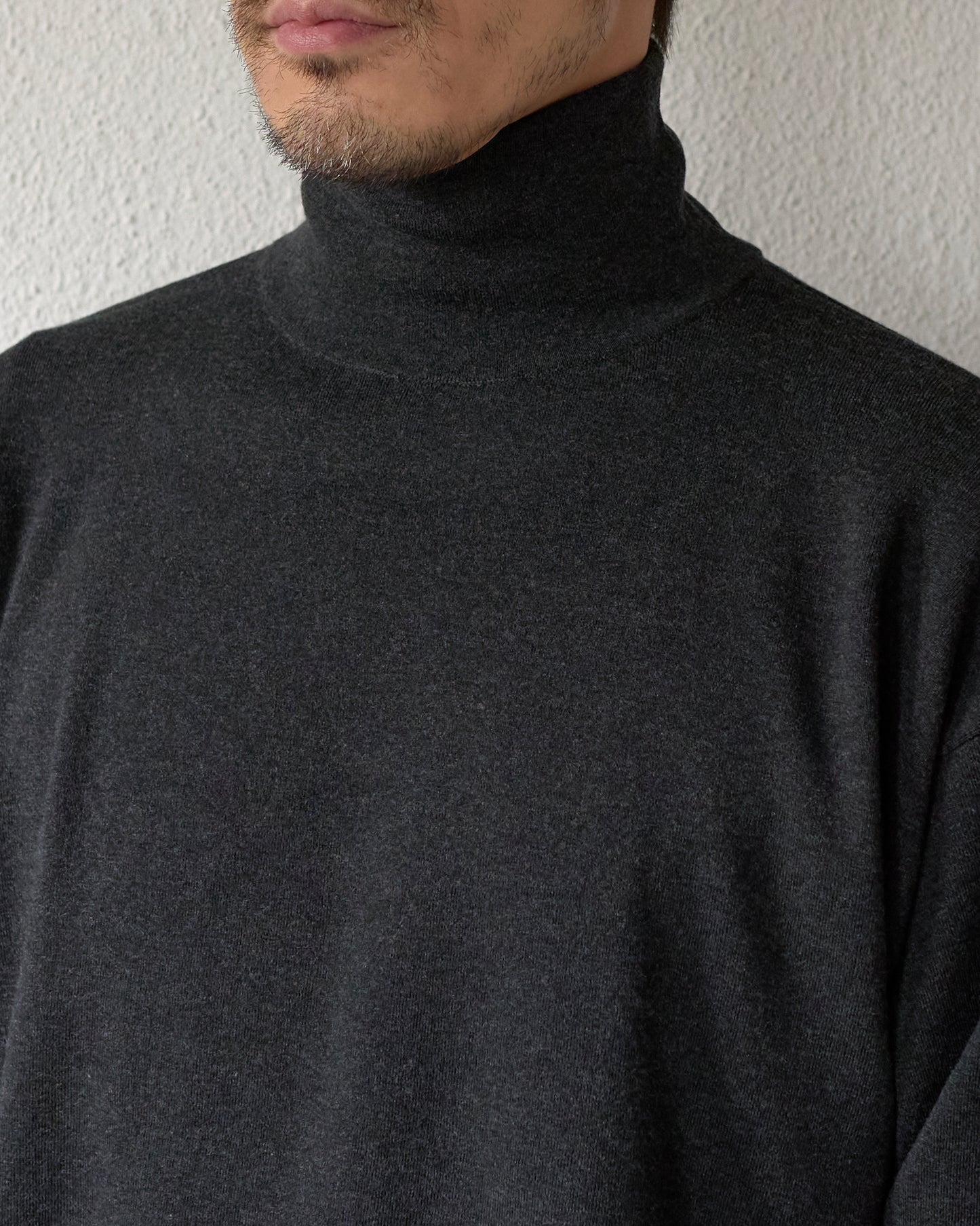 HIGH NECK SWEATER