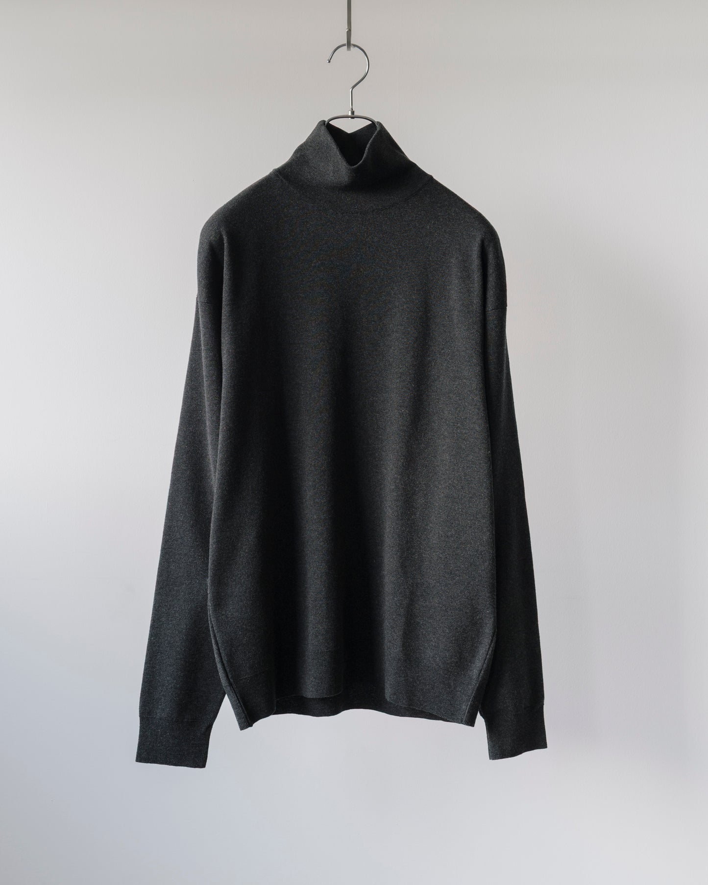 HIGH NECK SWEATER