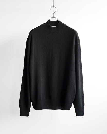 MOCK NECK SWEATER