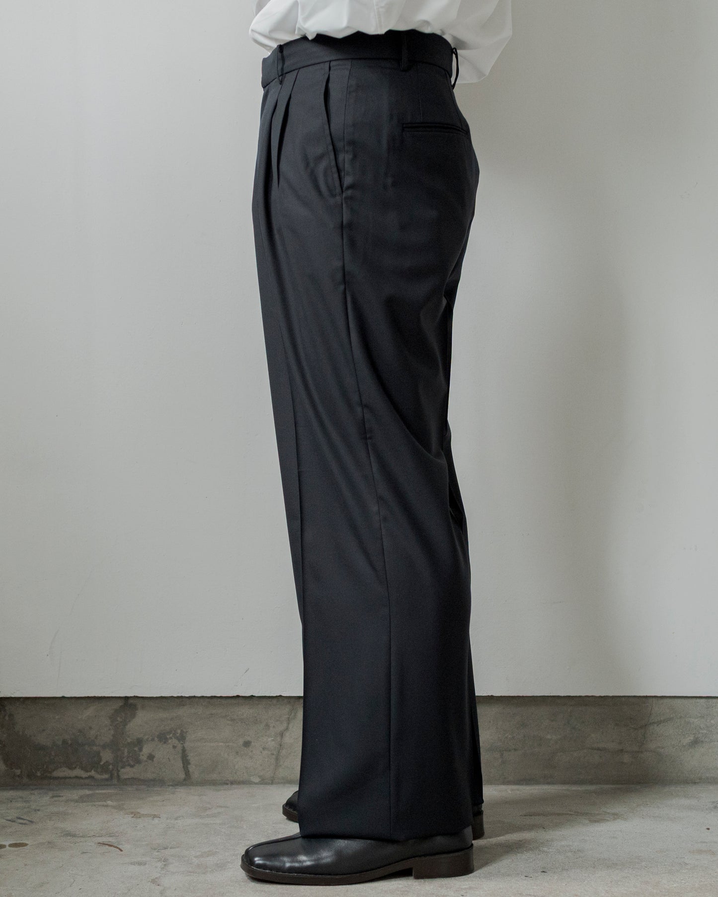 TRAVEL PANTS