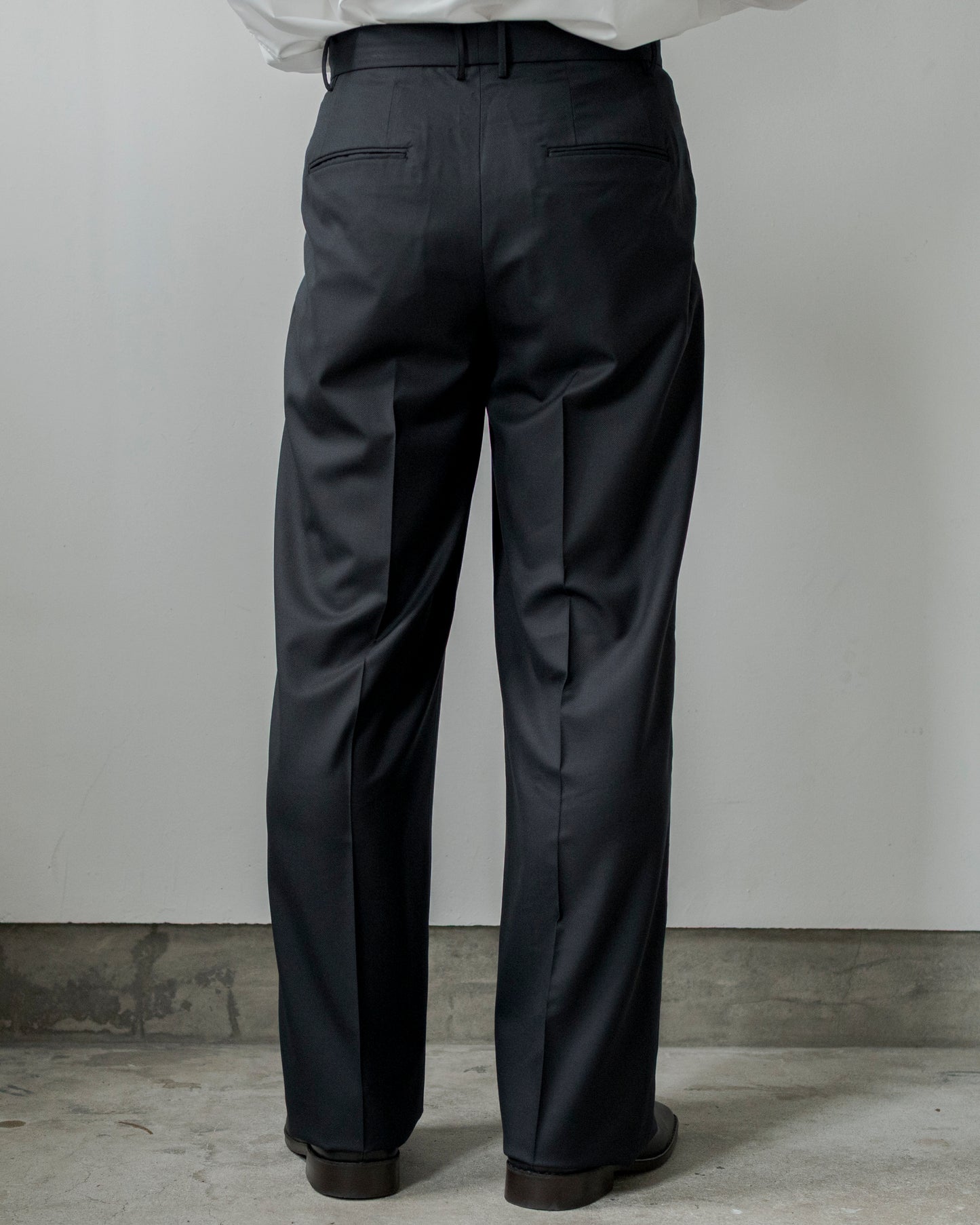 TRAVEL PANTS