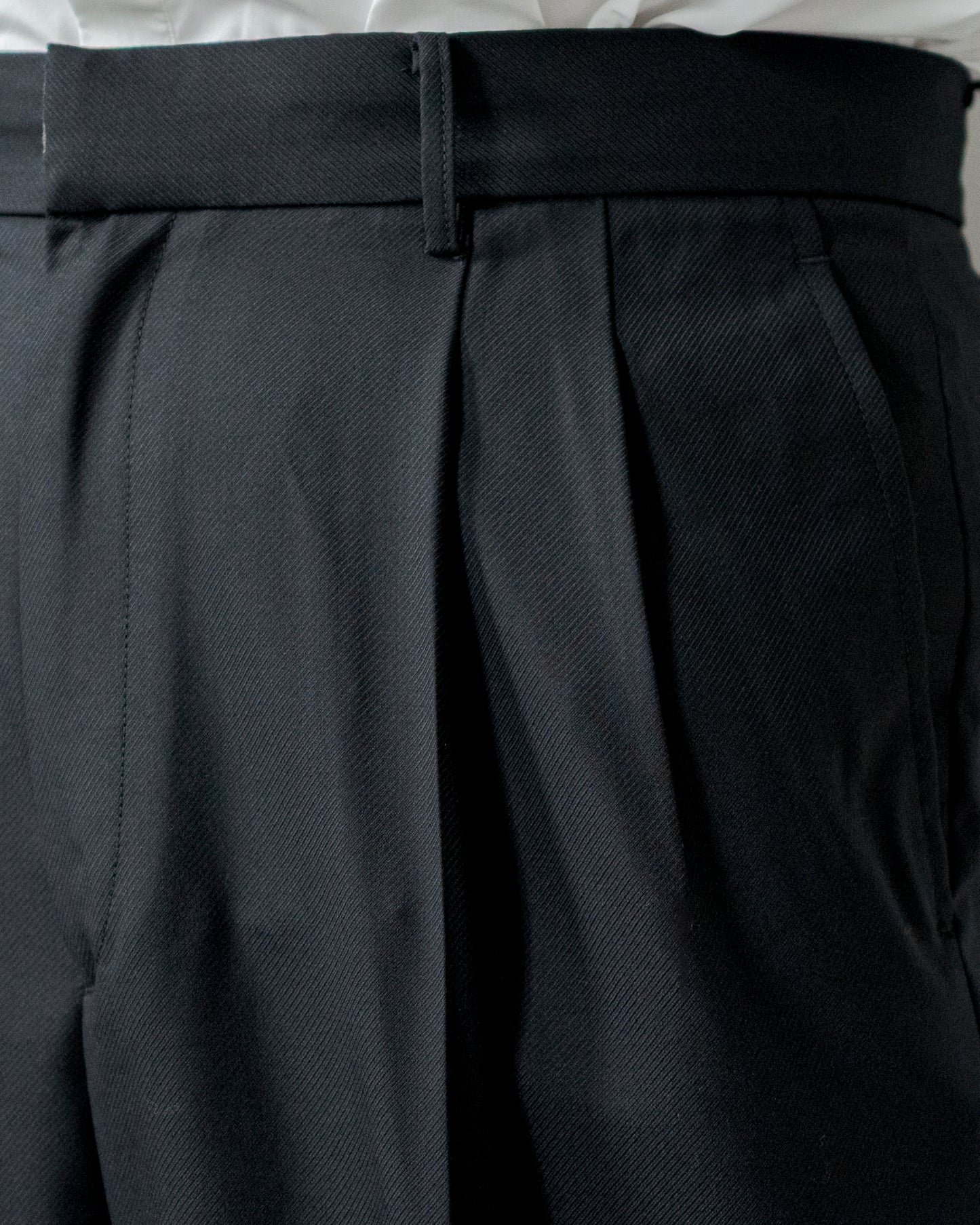 TRAVEL PANTS