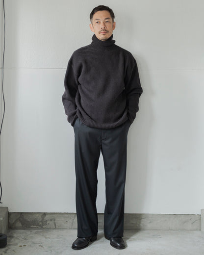 TURTLE NECK CLOUD SWEATER
