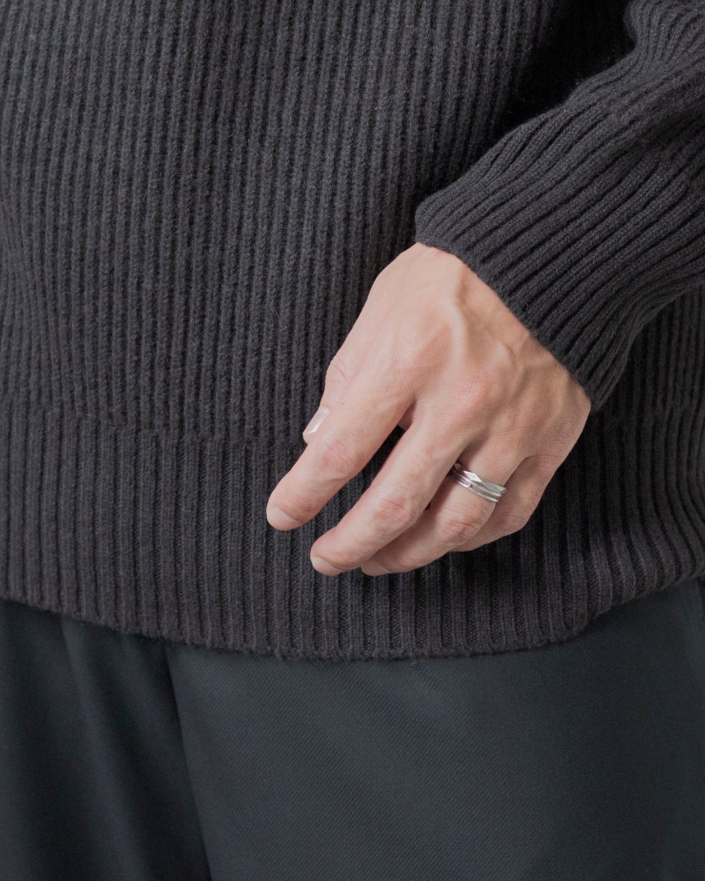 TURTLE NECK CLOUD SWEATER
