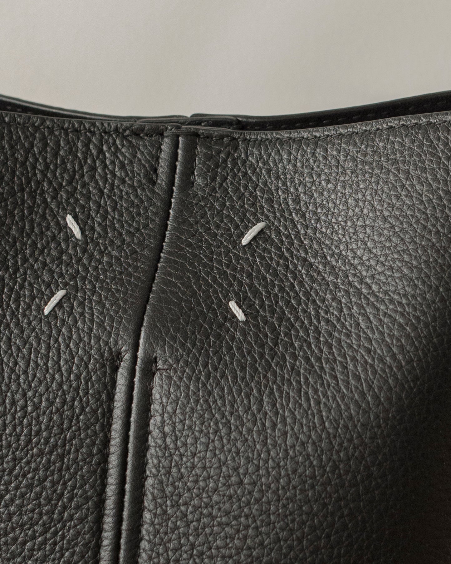 DRESS-AGE SHOULDER BAG