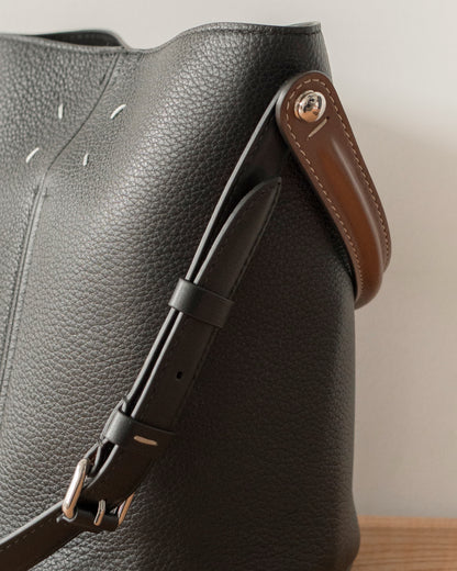 DRESS-AGE SHOULDER BAG