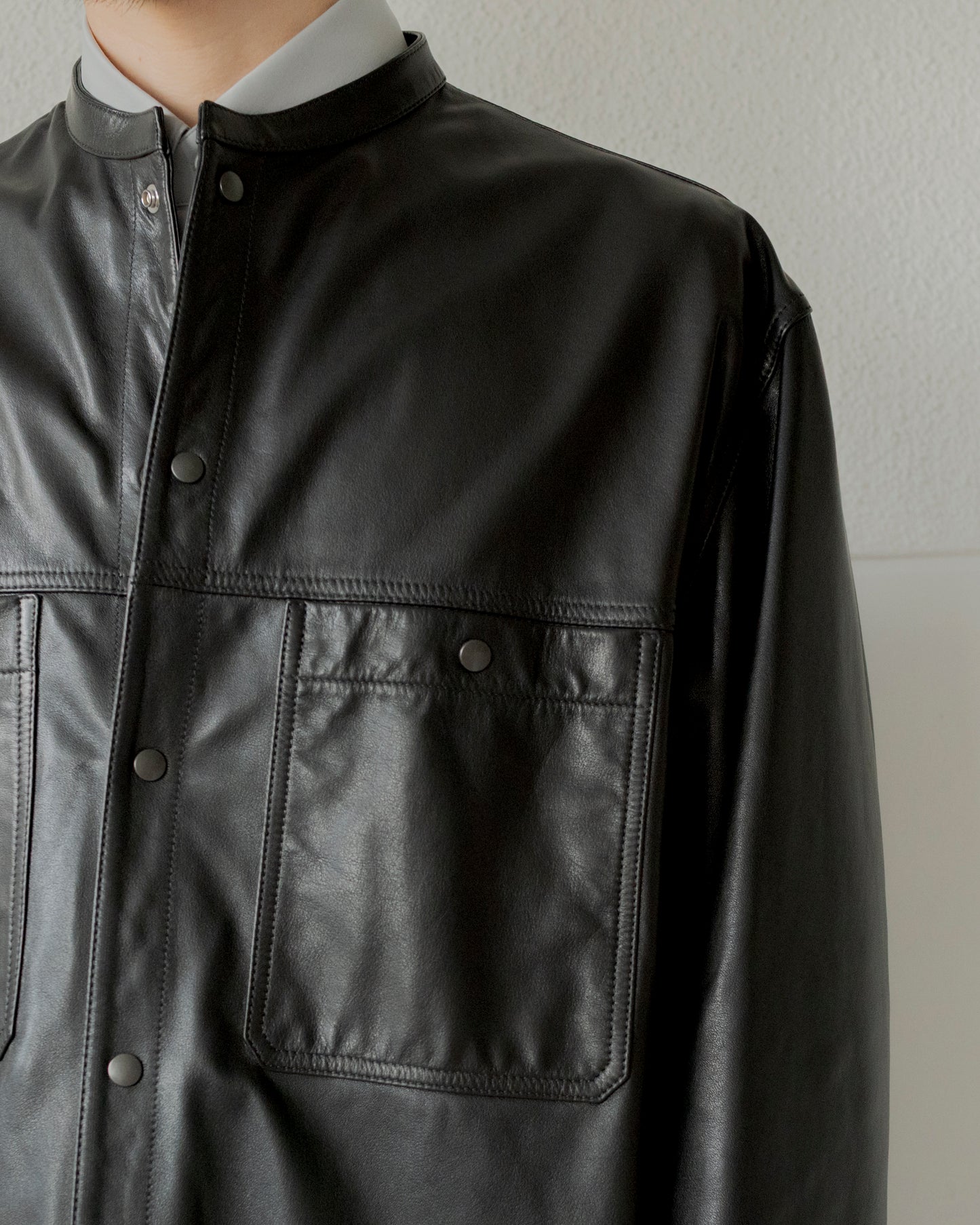 LEATHER COLLARSTAND OVERSHIRT