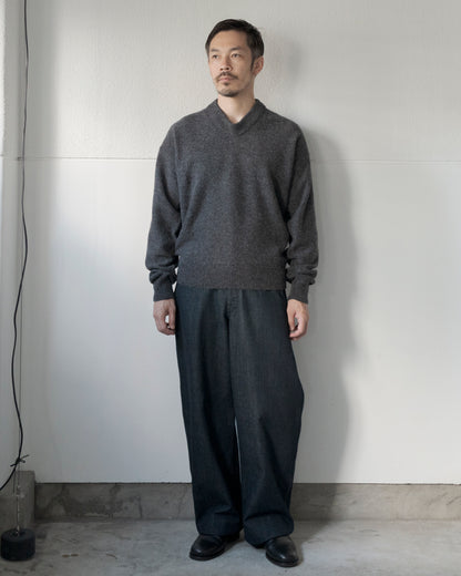 BOXY V NECK SWEATER