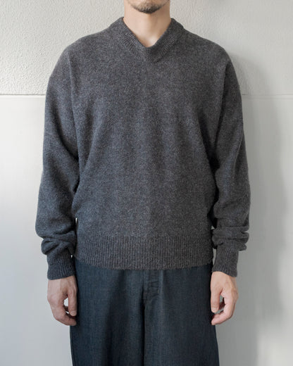 BOXY V NECK SWEATER