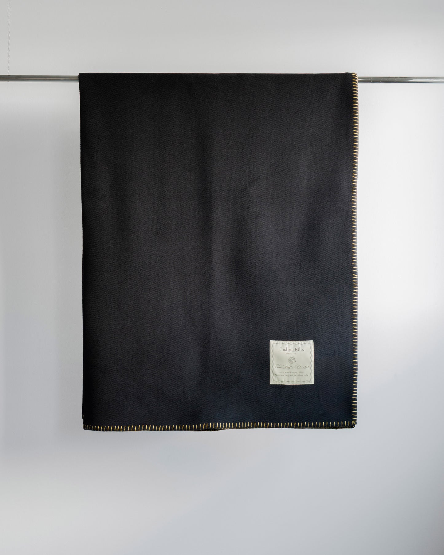 WOOL HERRINGBONE DUFFLE BLANKET