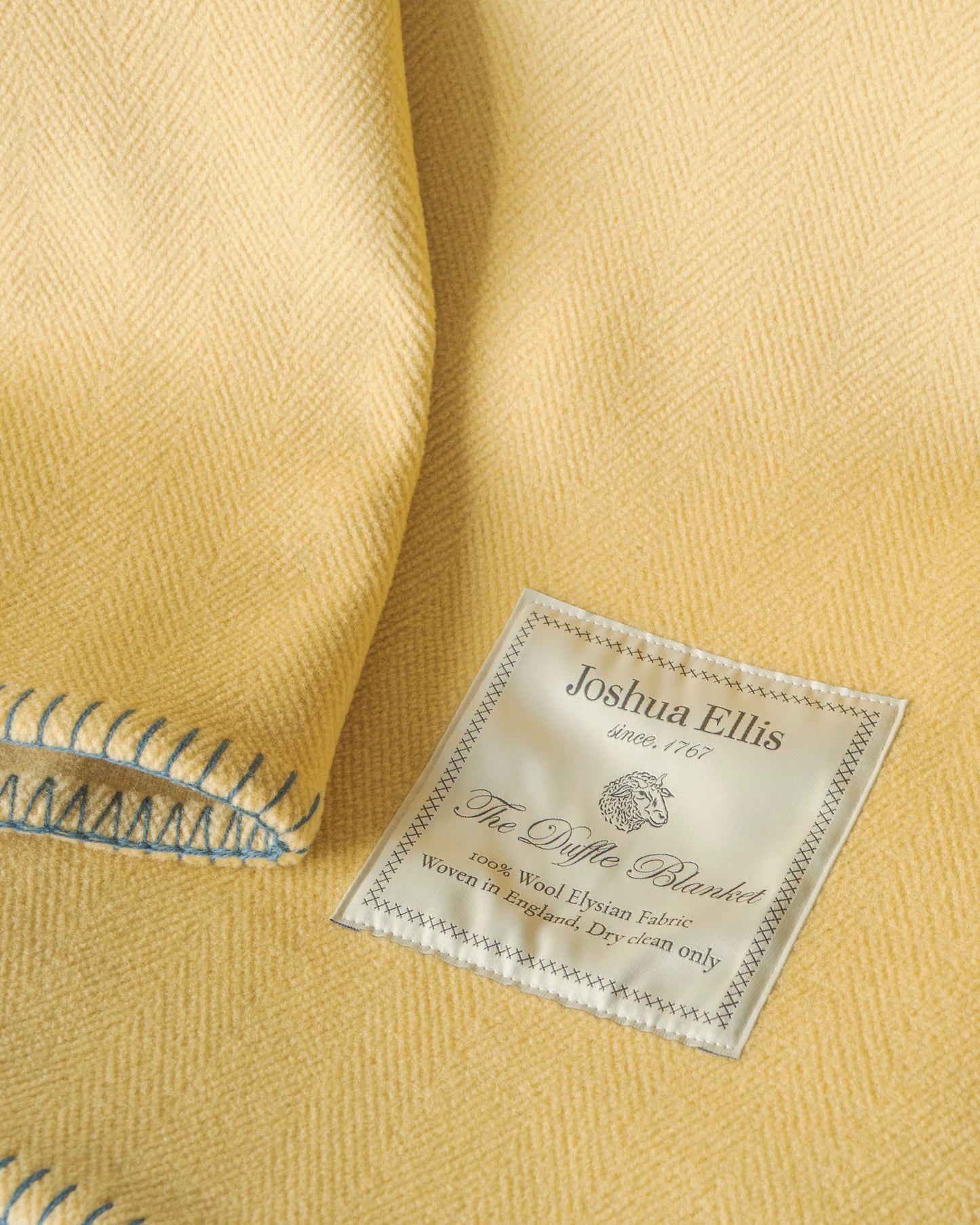 WOOL HERRINGBONE DUFFLE BLANKET