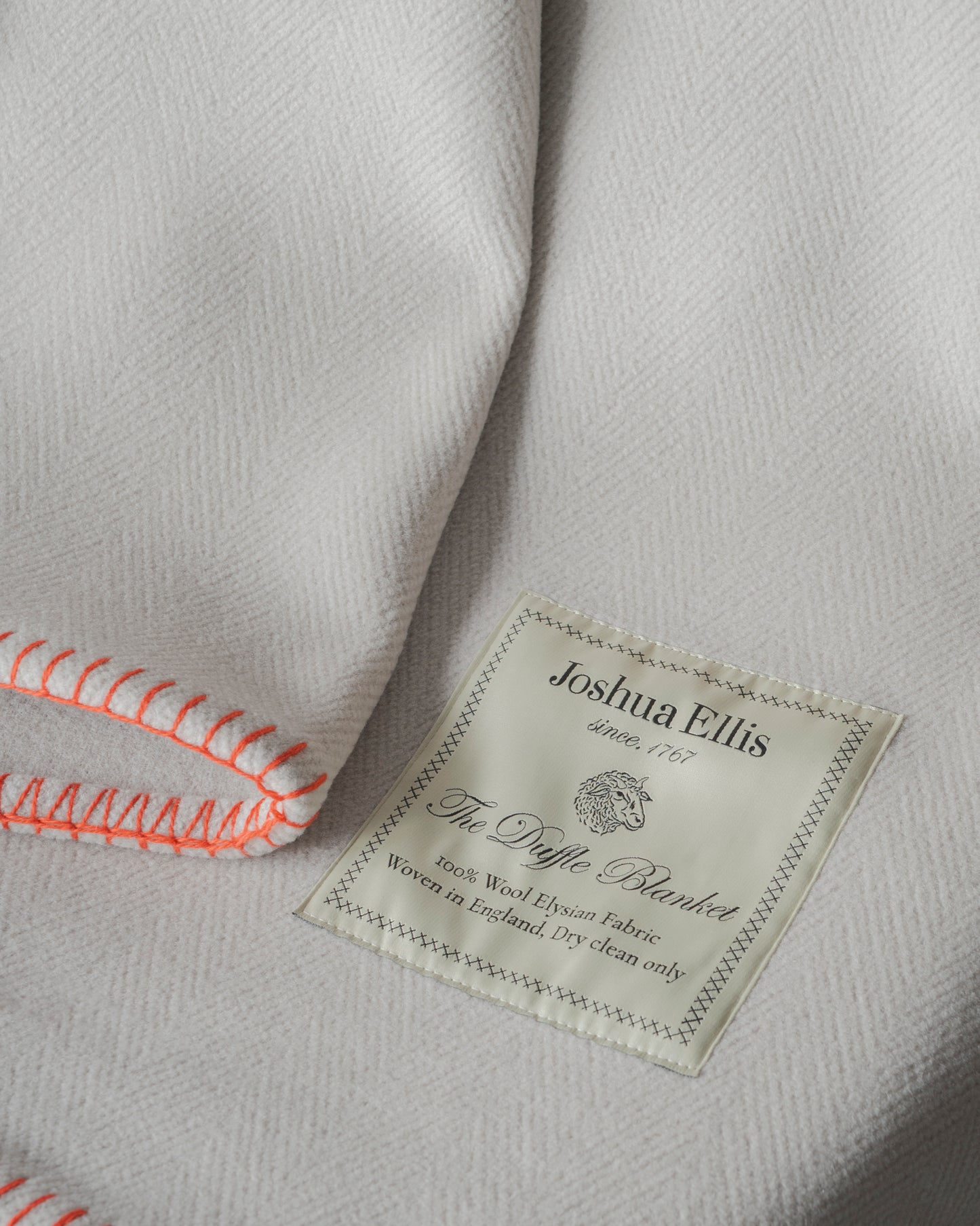 WOOL HERRINGBONE DUFFLE BLANKET