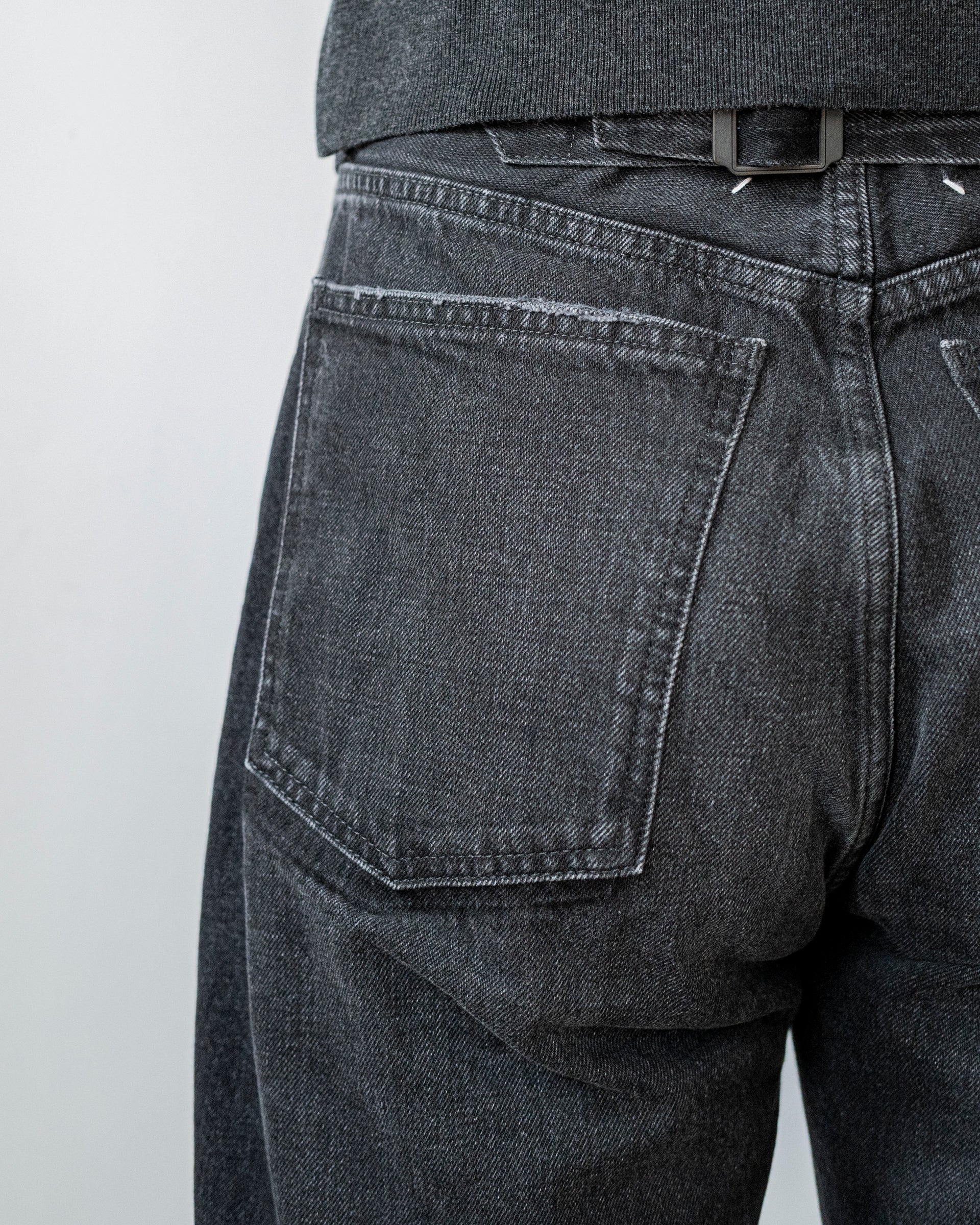 STRAIGHT LEG JEANS – STORE N