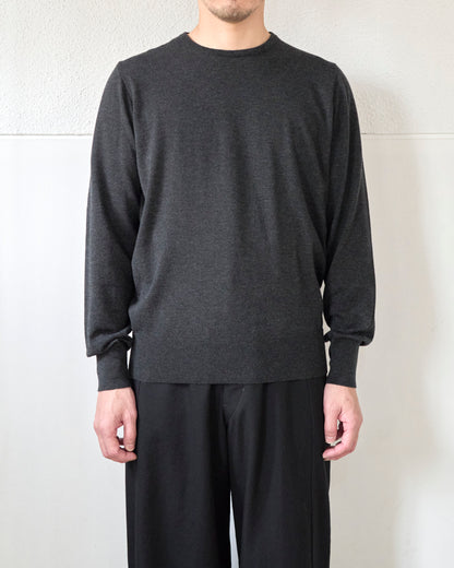 CREW NECK SWEATER