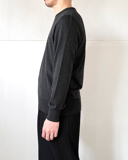 CREW NECK SWEATER