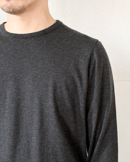 CREW NECK SWEATER