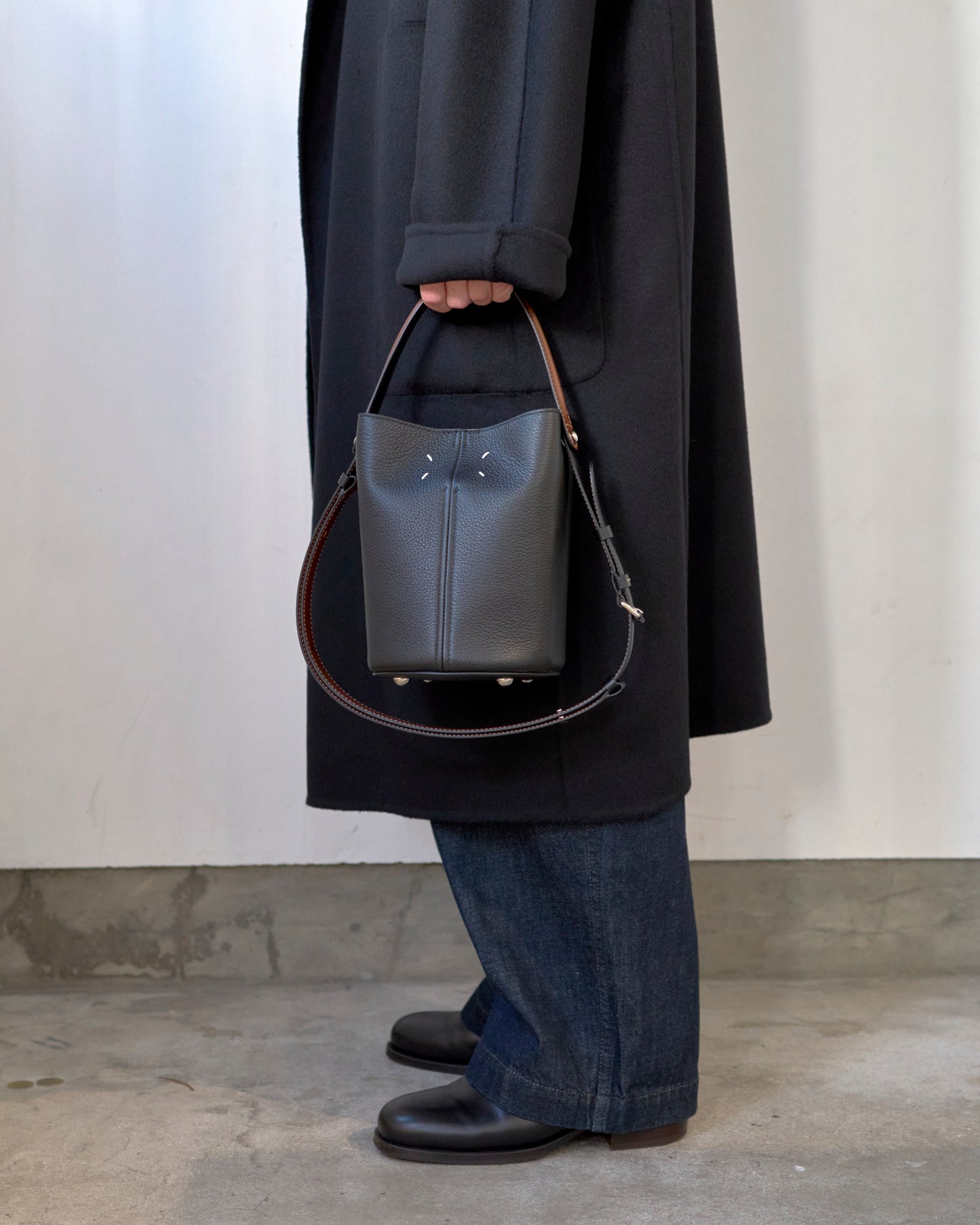 DRESS-AGE SHOULDER BAG
