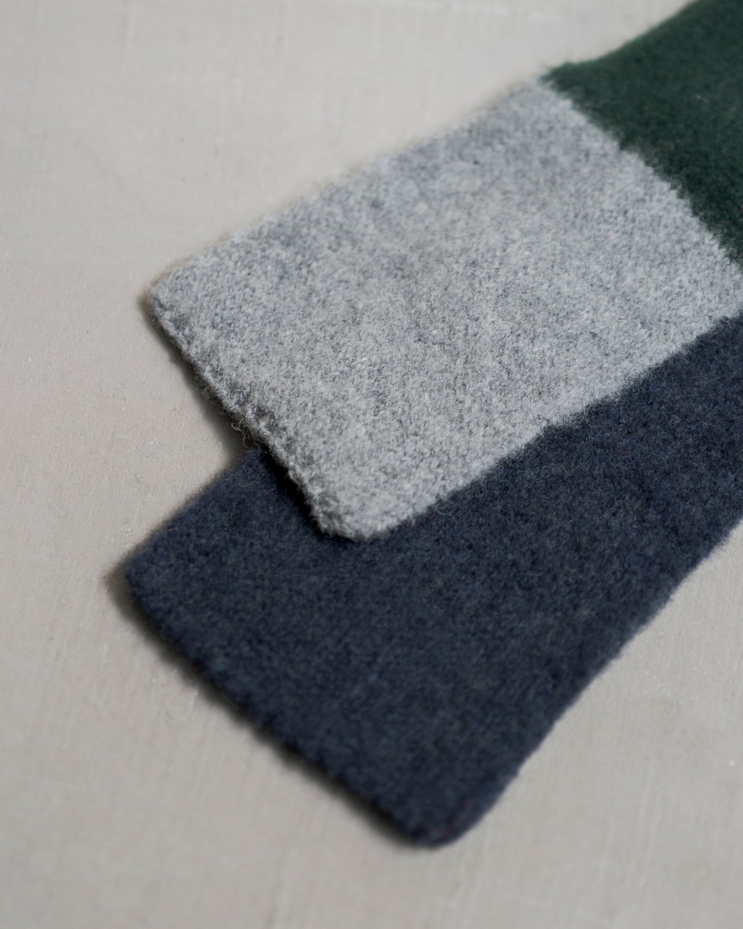 RAMBLING BRUSHED WOOL SCARF