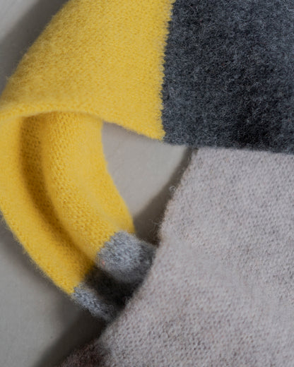 RAMBLING BRUSHED WOOL SCARF